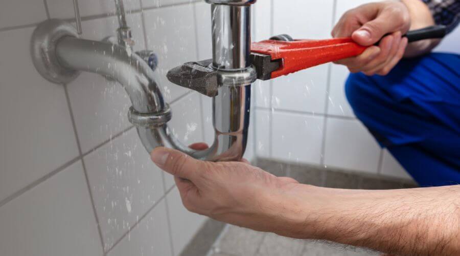 Expert burst pipe repair services in Shubert, NE